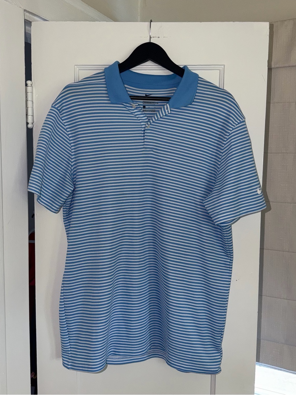 Nike Men’s Blue and White Striped Polo